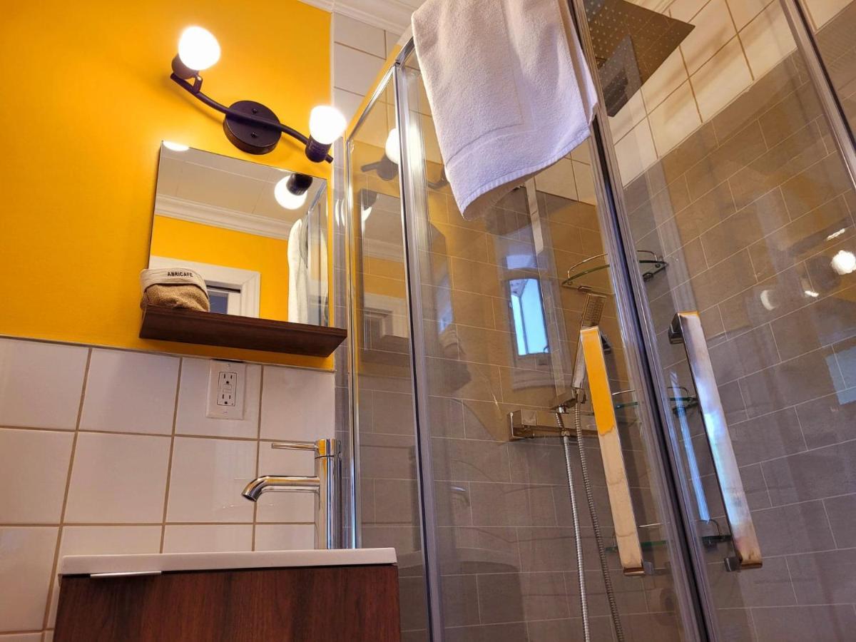 Motel Abricafe Стонгем Екстер'єр фото