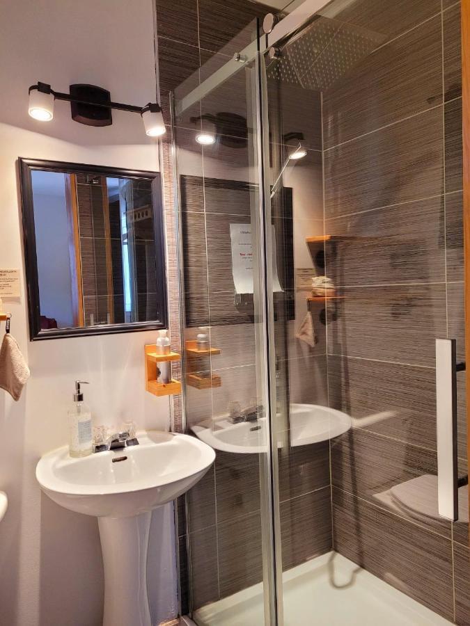 Motel Abricafe Стонгем Екстер'єр фото