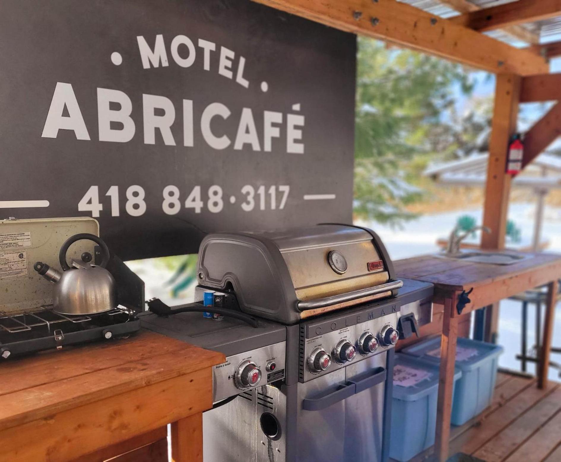 Motel Abricafe Стонгем Екстер'єр фото